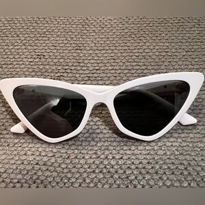 Stylish White Cat-Eye Sunglasses